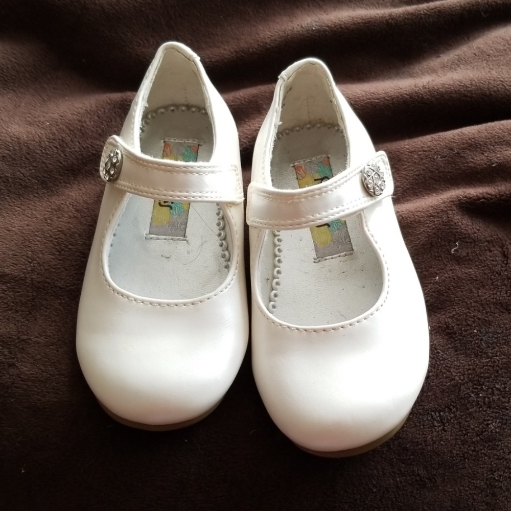 Girl shoes size 6
